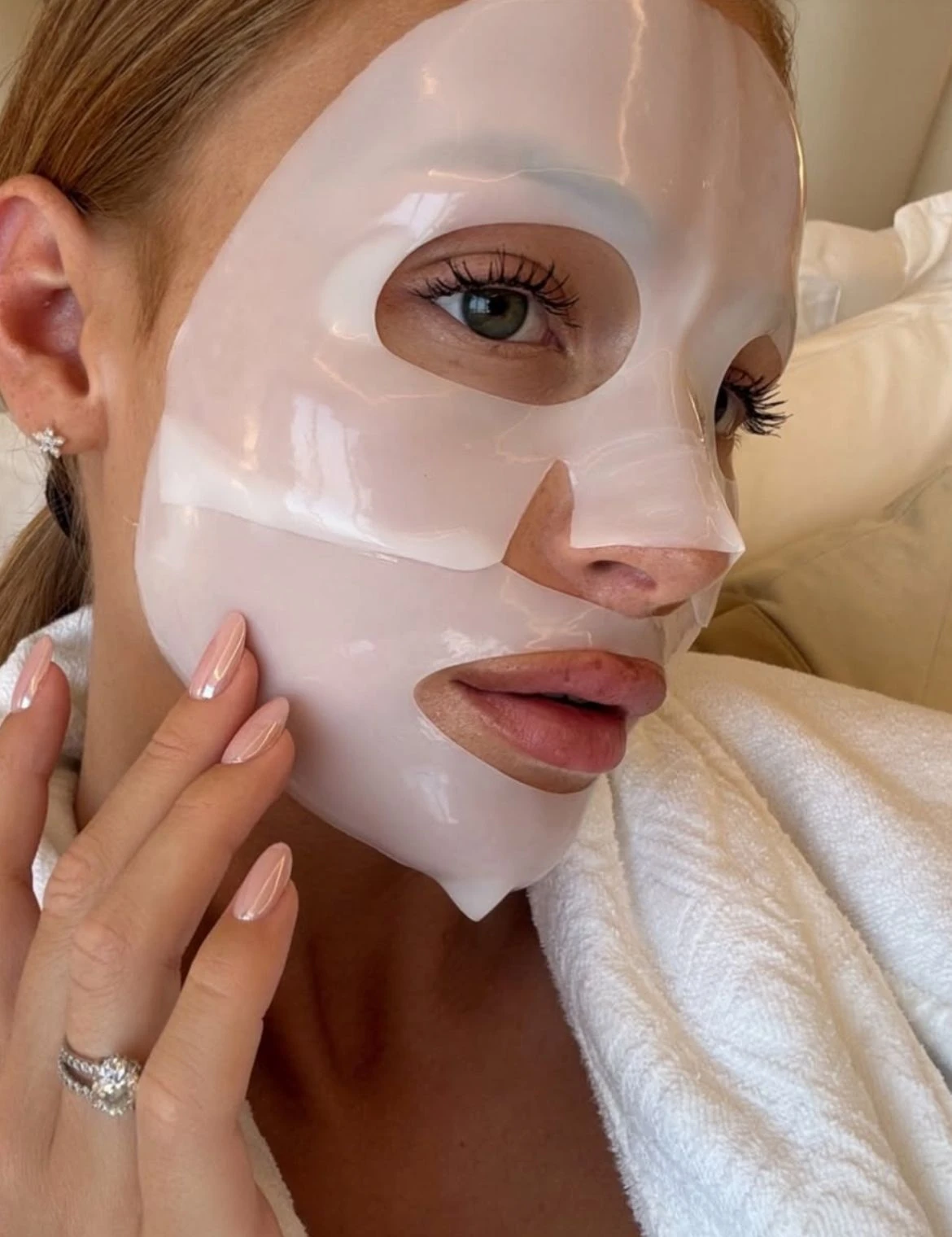 Mascarilla facial de hidrogel
